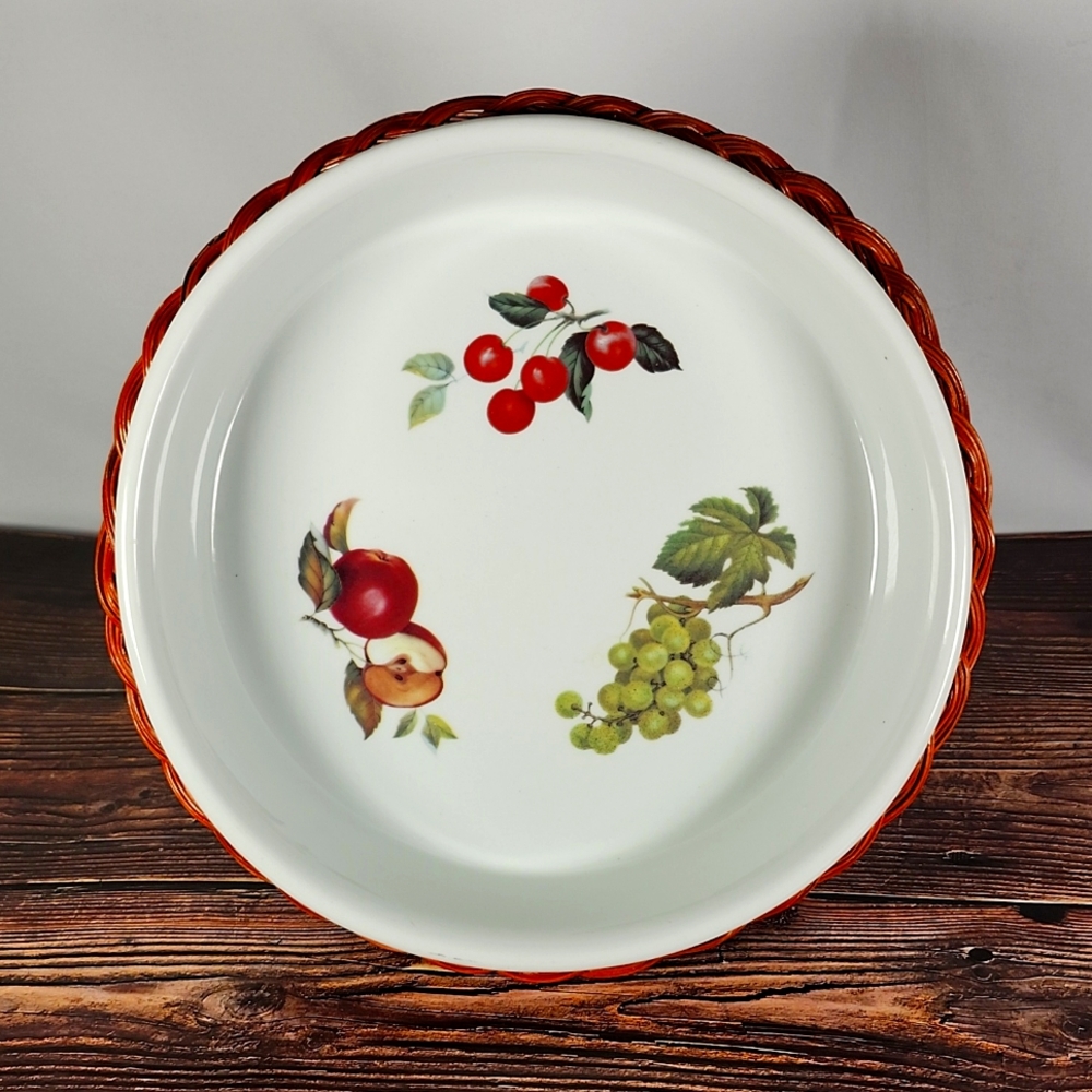 Beautiful 11 Inch Serving Dish Casserole with Basket - Oven Safe